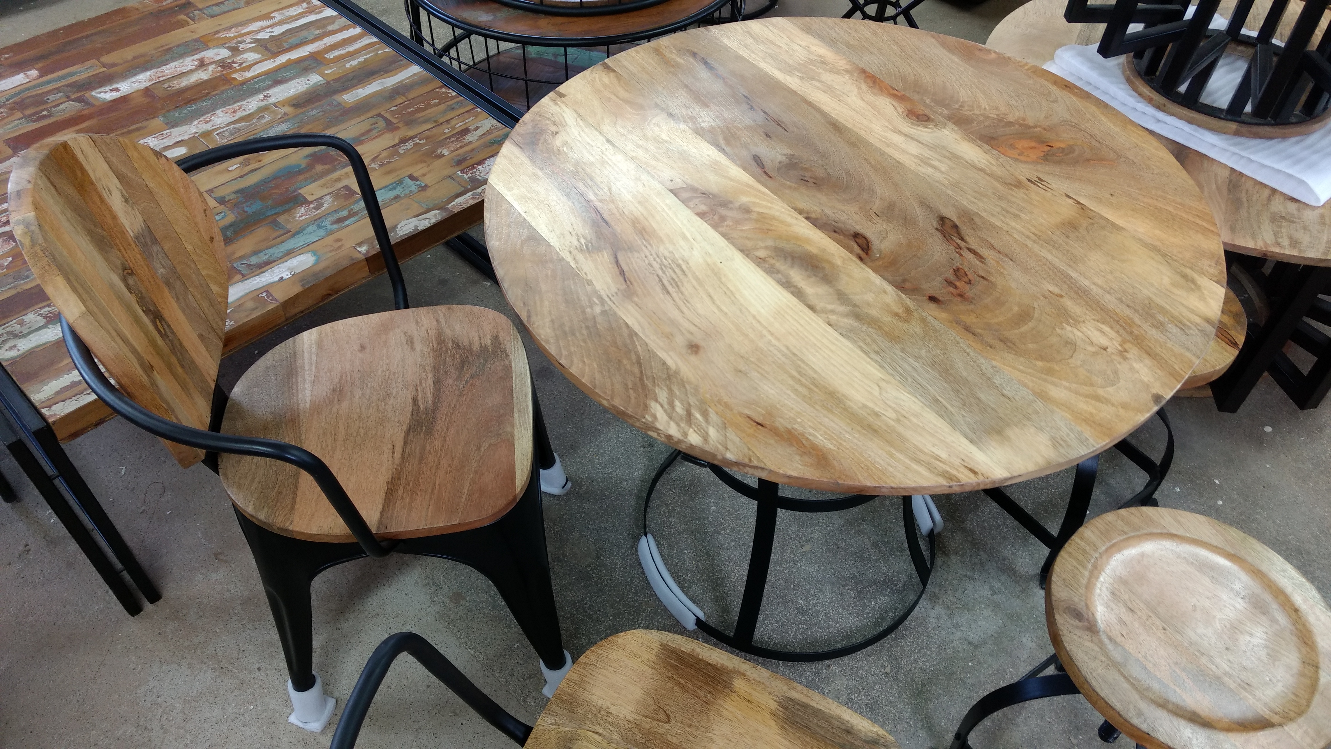 Esstisch Küchentisch Esszimmer-Tisch Massiv-Holz Design Rund Ø 90 cm modern Art