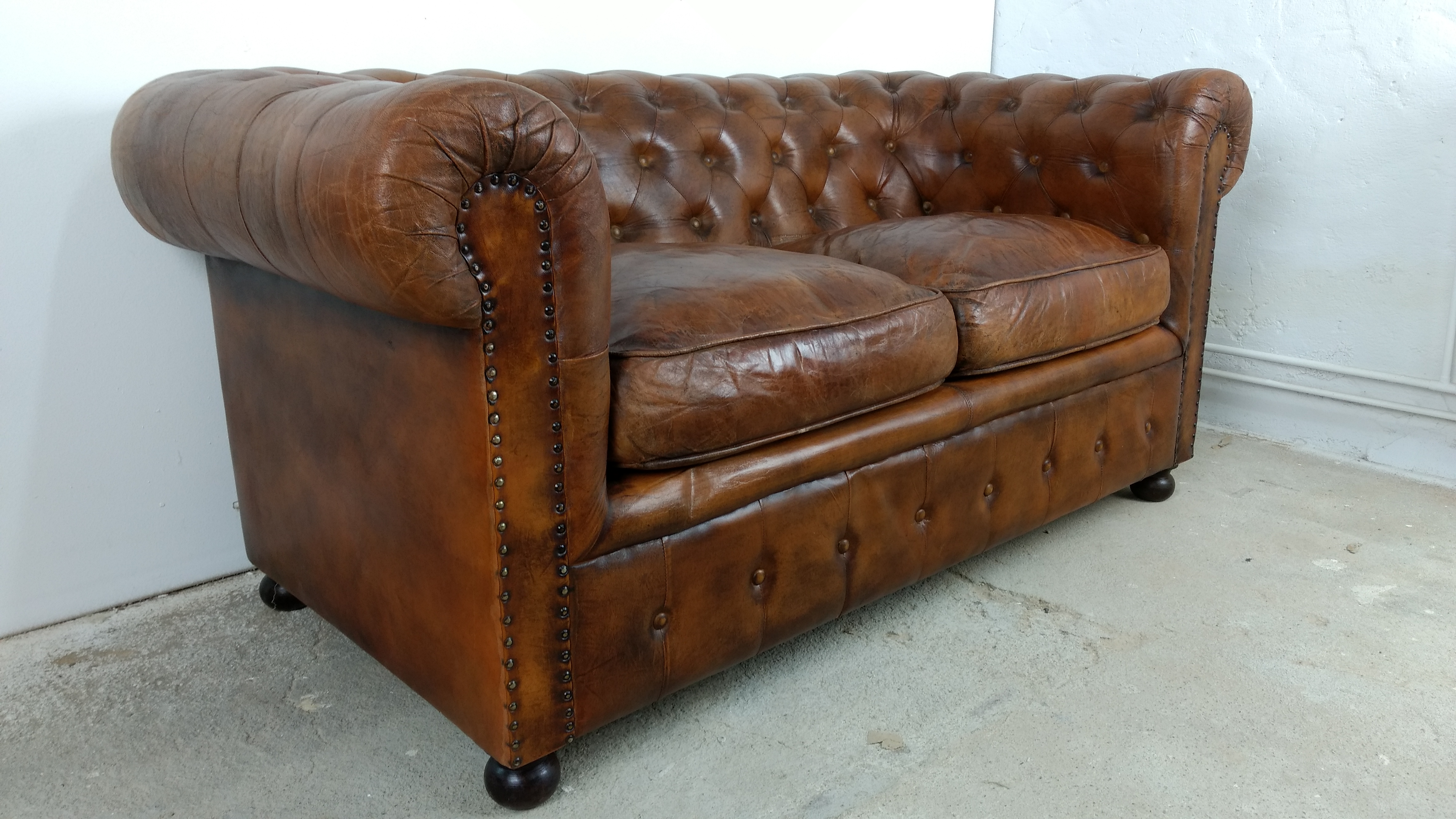 Sofa Couch Lounge Chesterfield 2 Sitzer Leder Antik Look Design Art Deco 50er