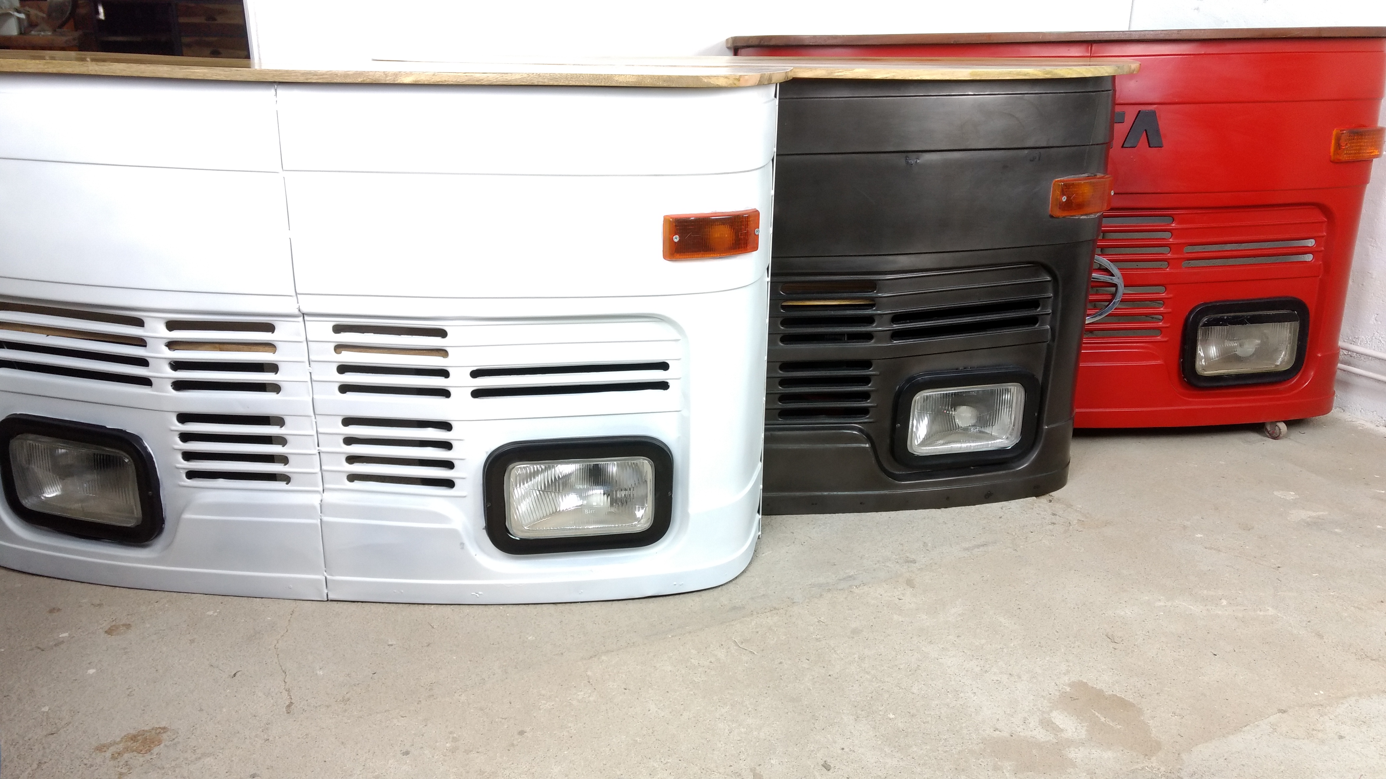 Theke Empfangstresen LKW Bar Tresen Tata klein weiß Vintage Design Empfangstheke Metall Anrichte