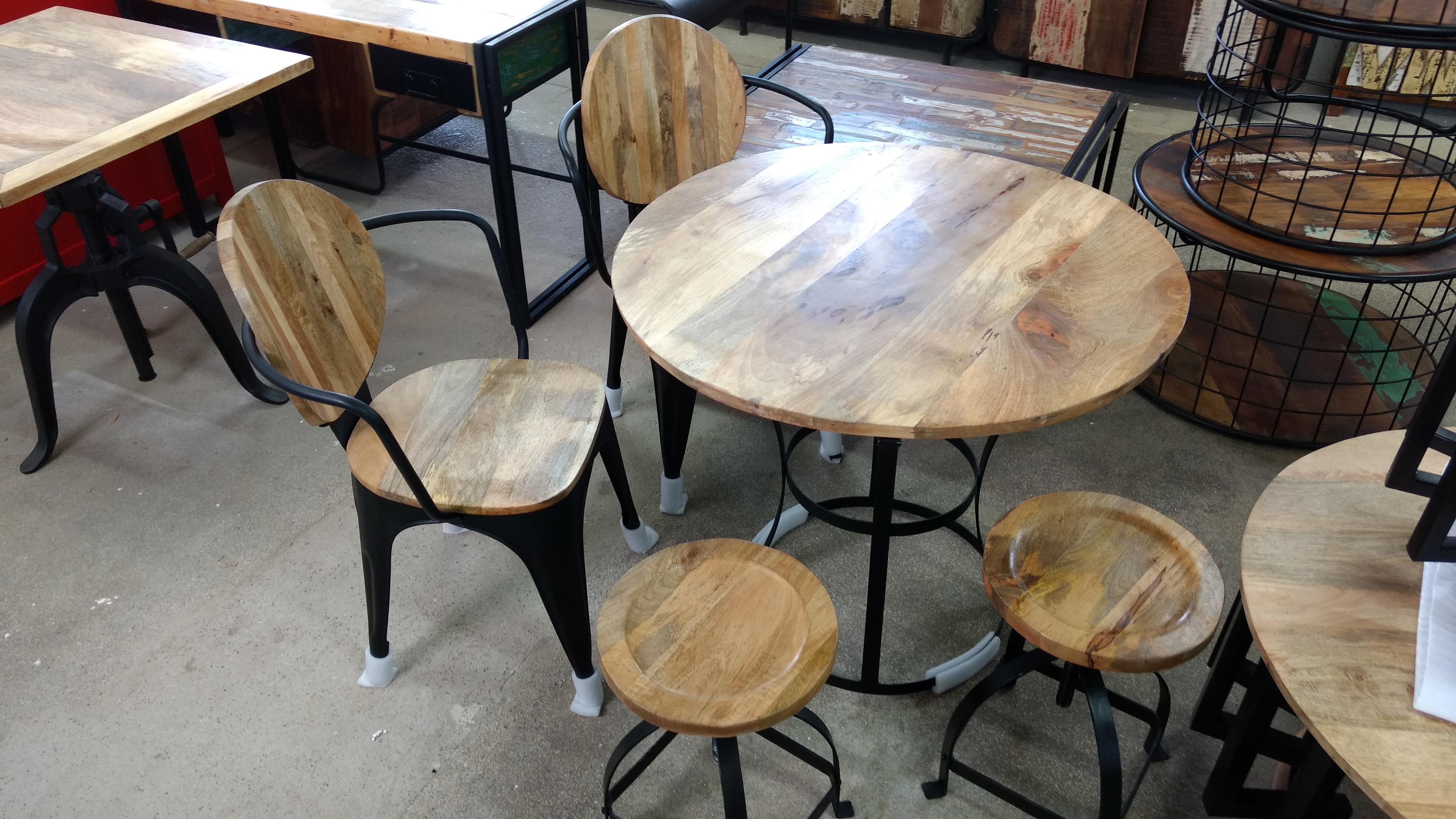 Esstisch Küchentisch Esszimmer-Tisch Massiv-Holz Design Rund Ø 90 cm modern Art