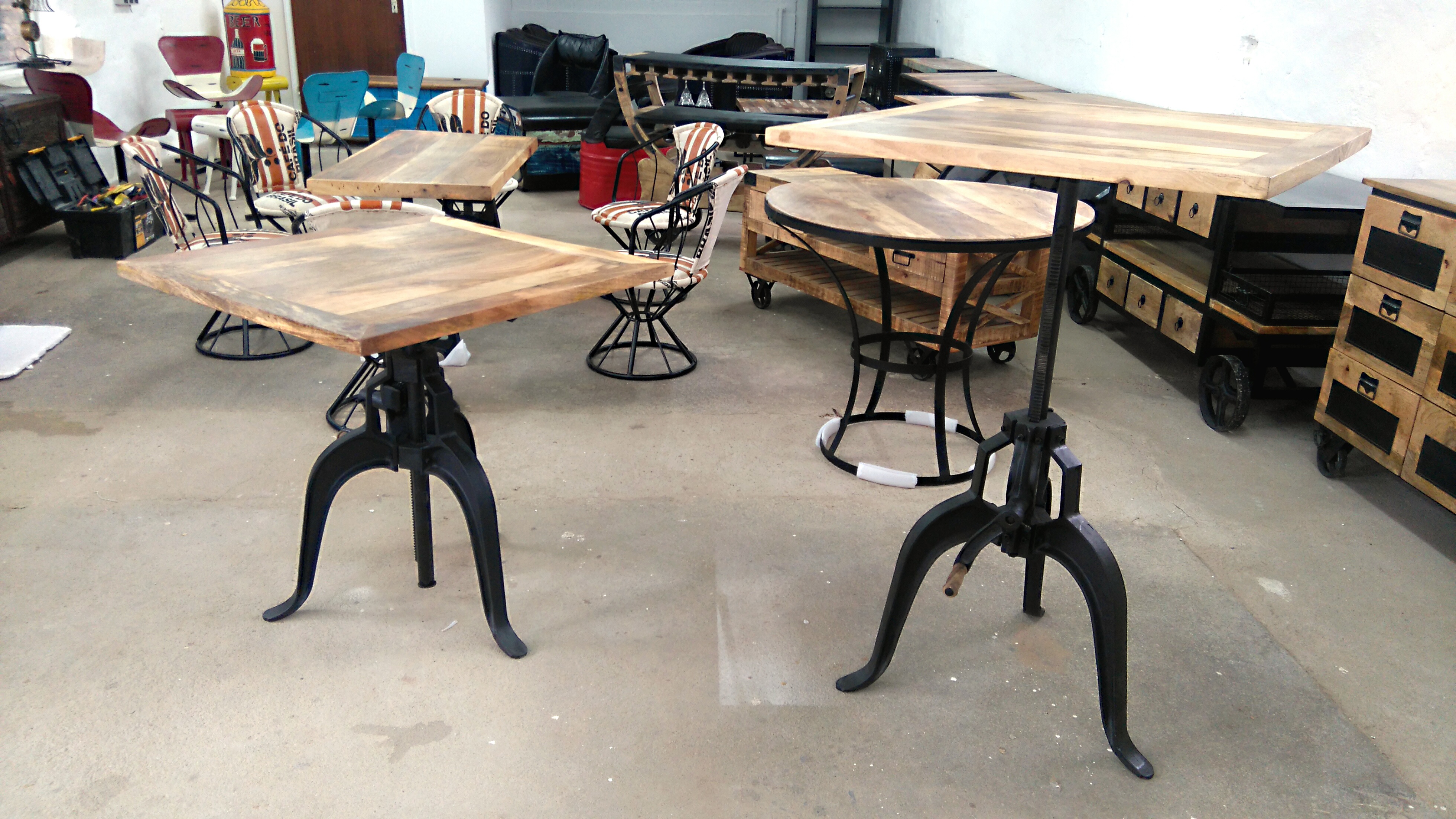 Stehtisch Esstisch Bartisch Bistrotisch 76 cm Massivholz Industrial Design Crank