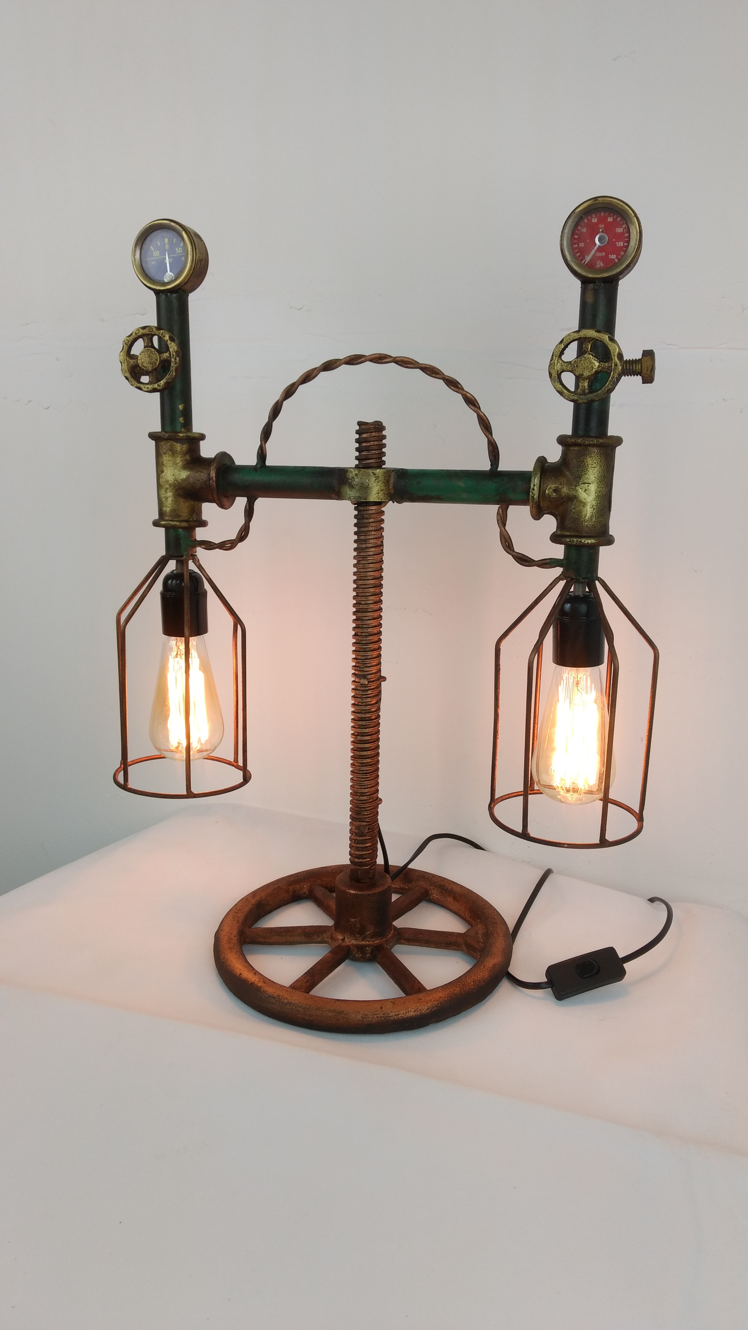 Tischlampe Vintage Lampe Tischleuchte Metall Rohr Industrial Leuchte 45x25x60 cm Retro Look